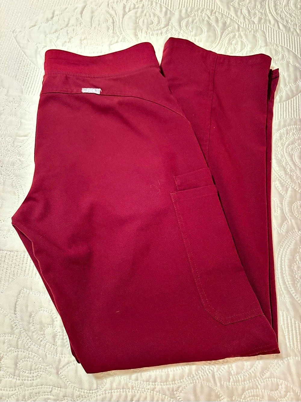 FIGS Kade Cargo Scrub Pant Burgundy Size Small